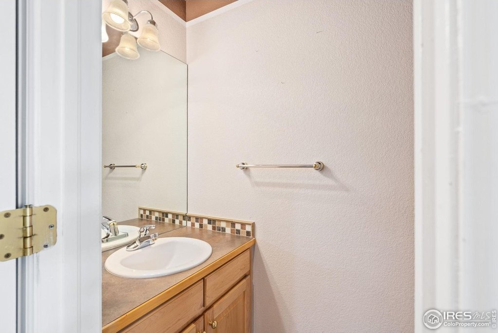 Loveland, Colorado, 80538, United States, 3 Bedrooms Bedrooms, ,3.5 BathroomsBathrooms,Residential,Forsale,2004288