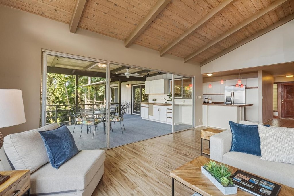 Kailua-Kona, Hawaii, 96740, United States, 3 Bedrooms Bedrooms, ,4 BathroomsBathrooms,Residential,Forsale,2004397