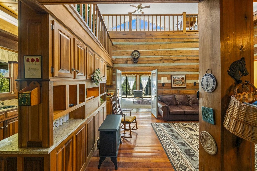 Jefferson City, Tennessee, 37760, United States, 3 Bedrooms Bedrooms, ,2 BathroomsBathrooms,Residential,Forsale,2002623