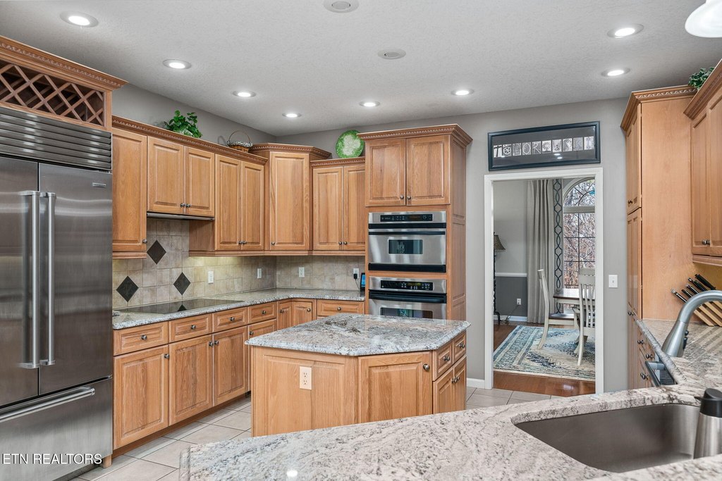 Crossville, Tennessee, 38558, United States, 4 Bedrooms Bedrooms, ,2.5 BathroomsBathrooms,Residential,Forsale,1996605