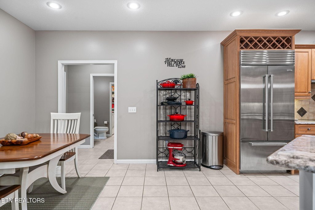 Crossville, Tennessee, 38558, United States, 4 Bedrooms Bedrooms, ,2.5 BathroomsBathrooms,Residential,Forsale,1996605