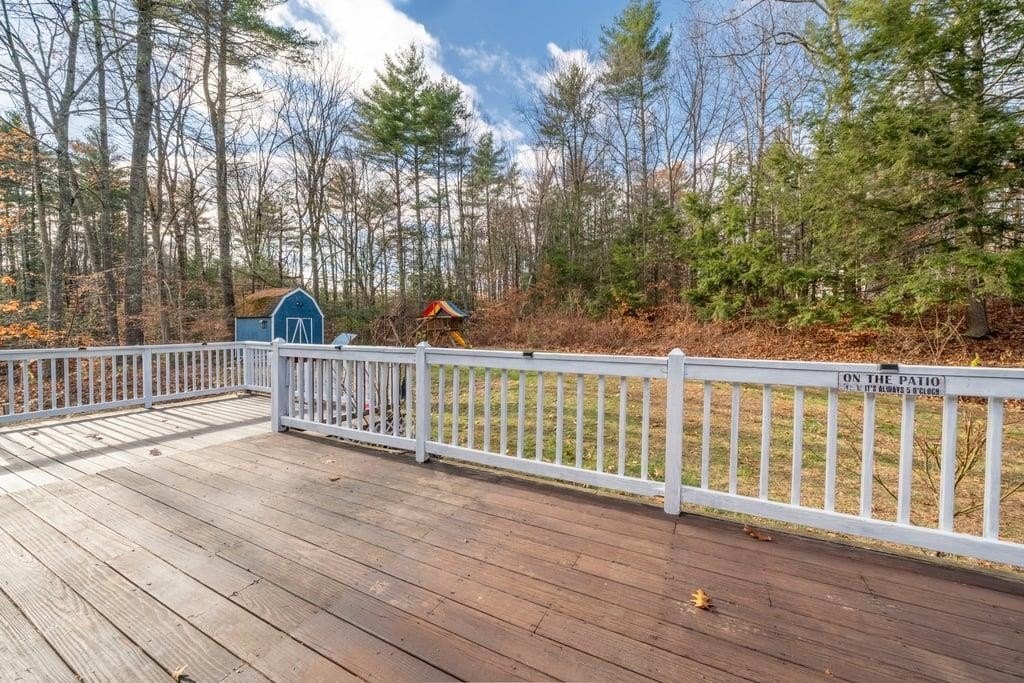 Epping, New Hampshire, 03042, United States, 4 Bedrooms Bedrooms, ,2 BathroomsBathrooms,Residential,Forsale,2004719