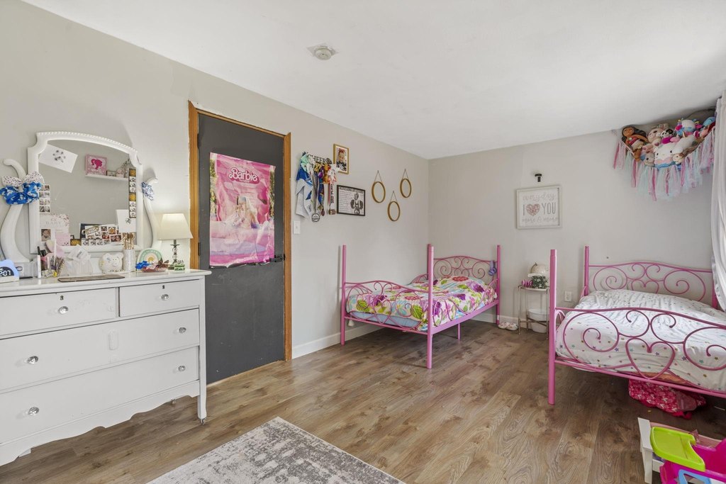 Epping, New Hampshire, 03042, United States, 4 Bedrooms Bedrooms, ,2 BathroomsBathrooms,Residential,Forsale,2004719