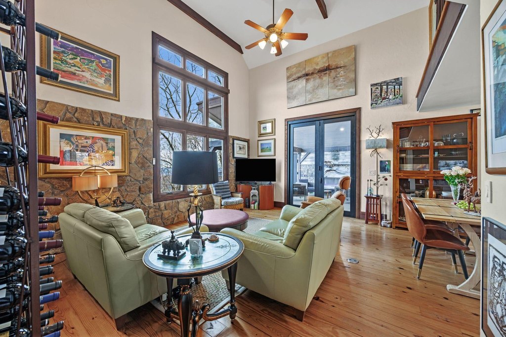 Rising Fawn, Georgia, 30738, United States, 2 Bedrooms Bedrooms, ,2 BathroomsBathrooms,Residential,Forsale,2004662