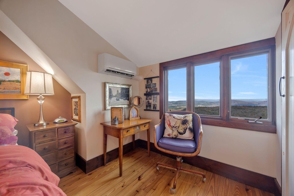 Rising Fawn, Georgia, 30738, United States, 2 Bedrooms Bedrooms, ,2 BathroomsBathrooms,Residential,Forsale,2004662