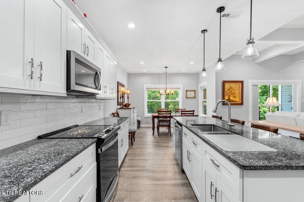 Loudon, Tennessee, 37774, United States, 3 Bedrooms Bedrooms, ,2 BathroomsBathrooms,Residential,Forsale,1942457 Loudon, Tennessee, 37774, United States, 3 Bedrooms Bedrooms, ,2 BathroomsBathrooms,Residential,Forsale,1942457