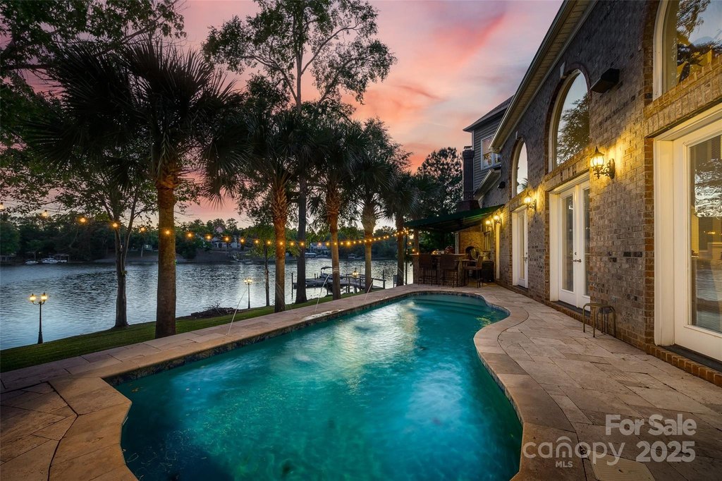 Clover, South Carolina, 29710, United States, 5 Bedrooms Bedrooms, ,7.5 BathroomsBathrooms,Residential,Forsale,2004572