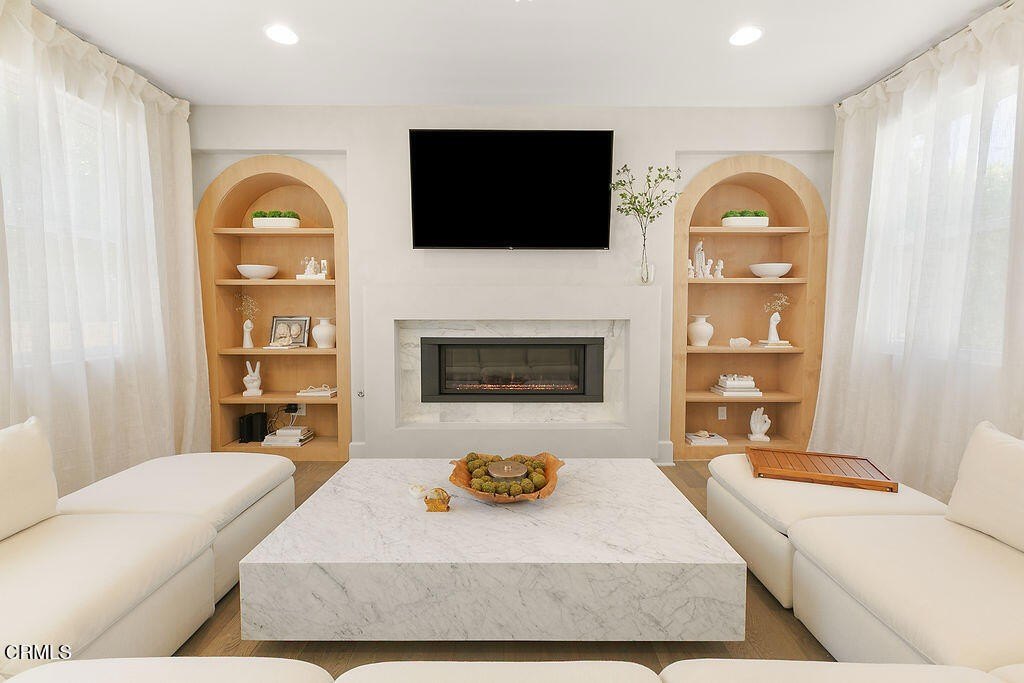 Thousand Oaks, California, 91362, United States, 4 Bedrooms Bedrooms, ,3.5 BathroomsBathrooms,Residential,Forsale,2004525