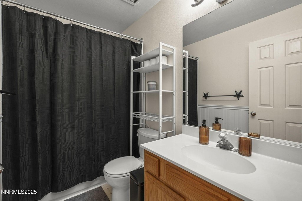 Reno, Nevada, 89502, United States, 4 Bedrooms Bedrooms, ,2 BathroomsBathrooms,Residential,Forsale,1998767