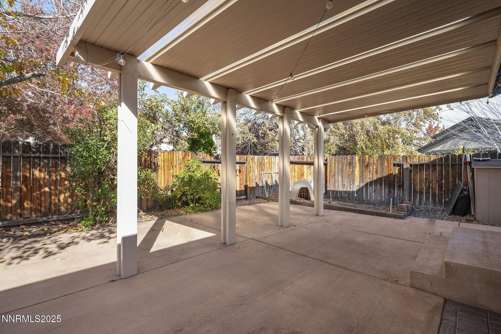 Reno, Nevada, 89502, United States, 4 Bedrooms Bedrooms, ,2 BathroomsBathrooms,Residential,Forsale,1998767