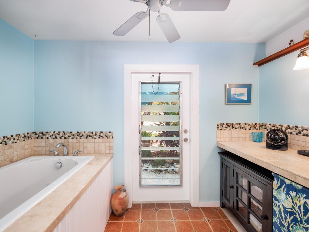 Big Pine, Florida, 33043, United States, 2 Bedrooms Bedrooms, ,1 BathroomBathrooms,Residential,Forsale,2011102