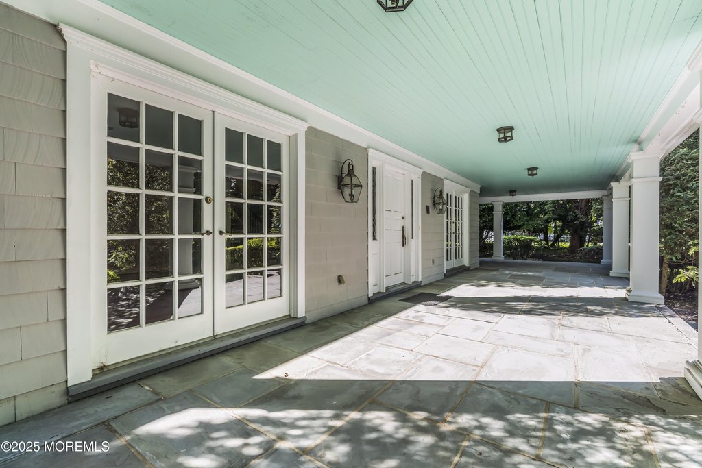 Brielle, New Jersey, 08730, United States, 5 Bedrooms Bedrooms, ,4.5 BathroomsBathrooms,Residential,Forsale,1984560