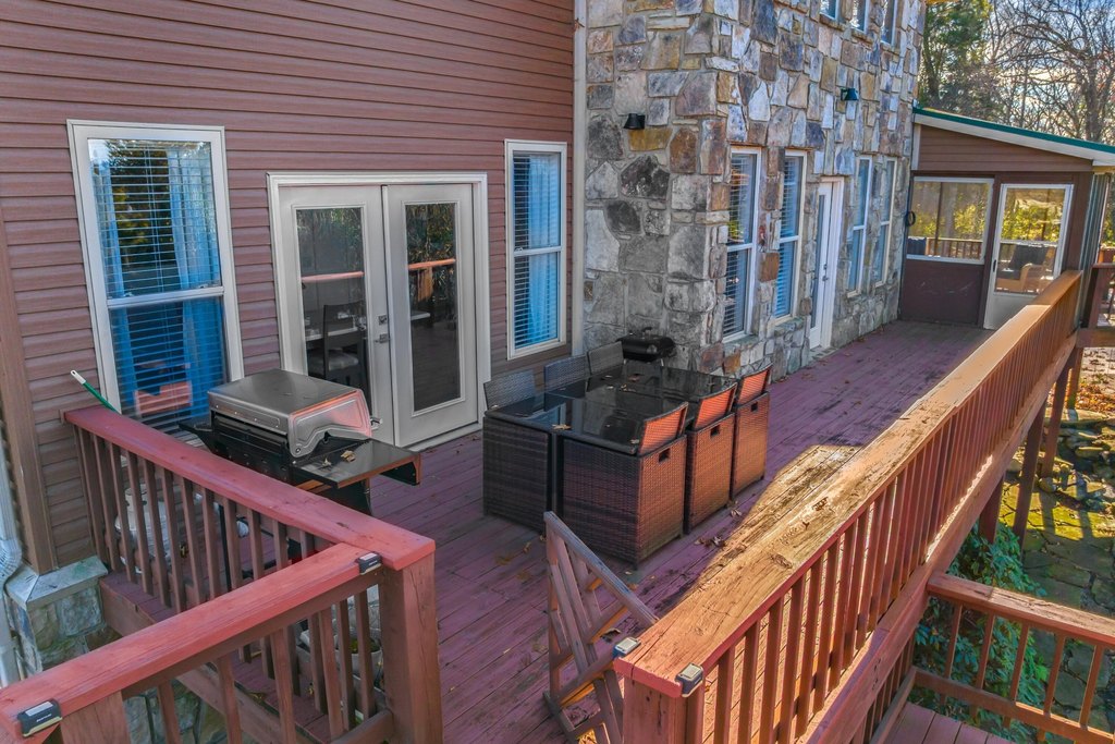 Talbott, Tennessee, 37877, United States, 5 Bedrooms Bedrooms, ,4.5 BathroomsBathrooms,Residential,Forsale,2002624