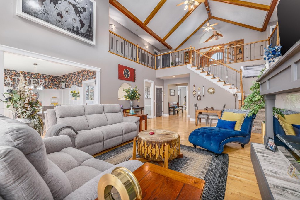 Talbott, Tennessee, 37877, United States, 5 Bedrooms Bedrooms, ,4.5 BathroomsBathrooms,Residential,Forsale,2002624