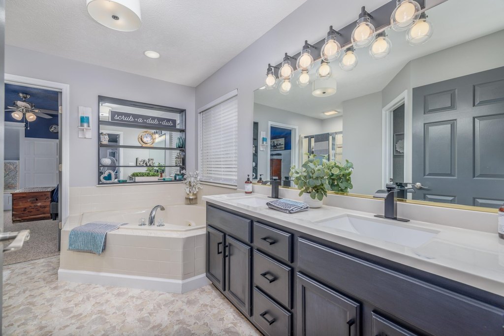 Talbott, Tennessee, 37877, United States, 5 Bedrooms Bedrooms, ,4.5 BathroomsBathrooms,Residential,Forsale,2002624