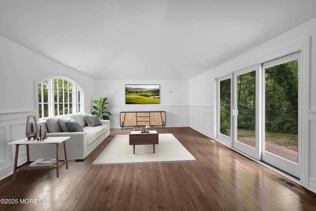 Highlands, New Jersey, 07732, United States, 5 Bedrooms Bedrooms, ,4.5 BathroomsBathrooms,Residential,Forsale,2008381