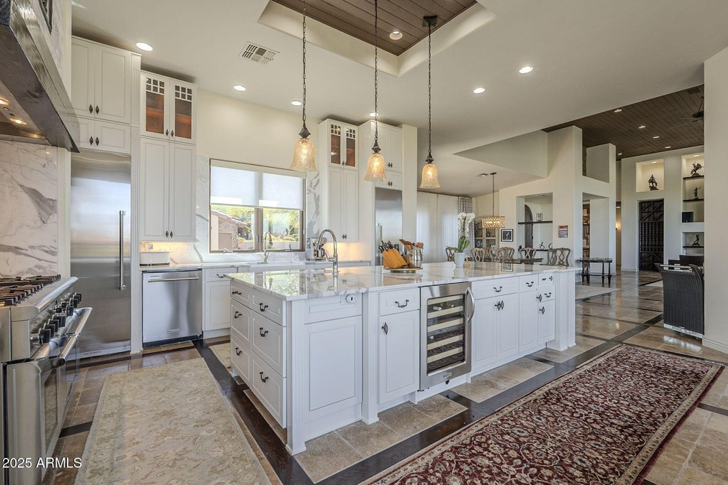 Gold Canyon, Arizona, 85118, United States, 5 Bedrooms Bedrooms, ,6 BathroomsBathrooms,Residential,Forsale,1953465