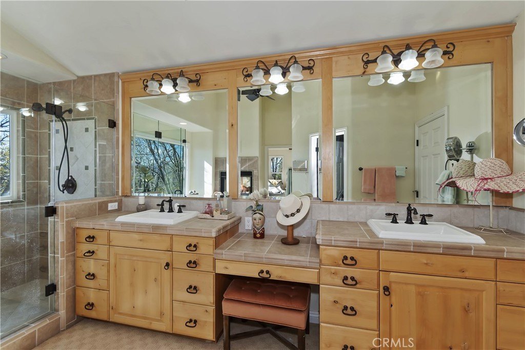 Lake Arrowhead, California, 92352, United States, 3 Bedrooms Bedrooms, ,2.5 BathroomsBathrooms,Residential,Forsale,2000297