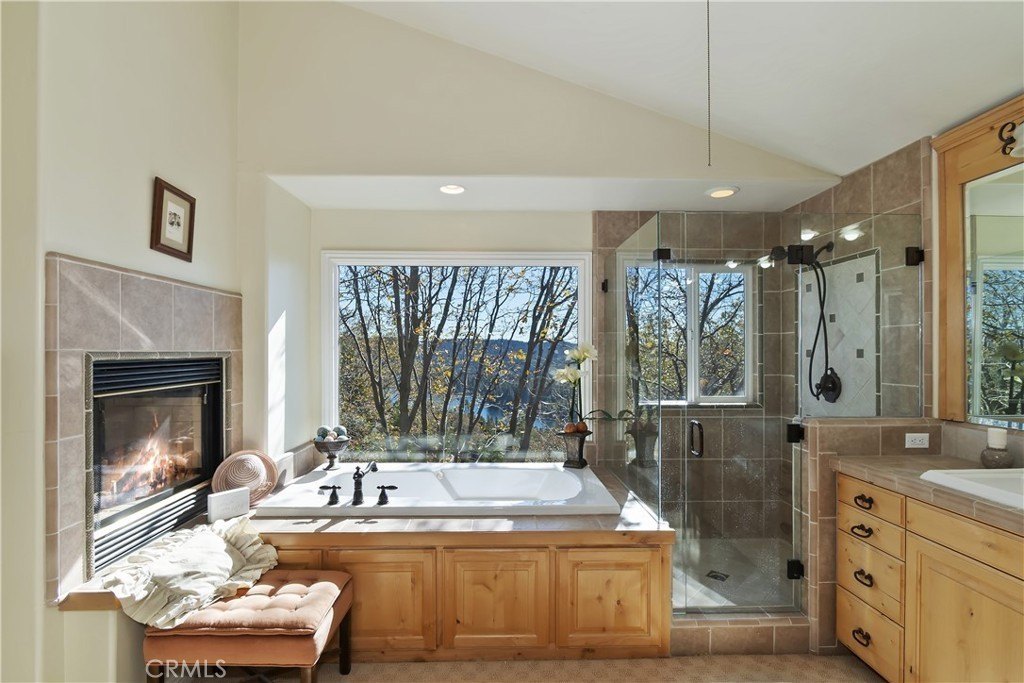 Lake Arrowhead, California, 92352, United States, 3 Bedrooms Bedrooms, ,2.5 BathroomsBathrooms,Residential,Forsale,2000297