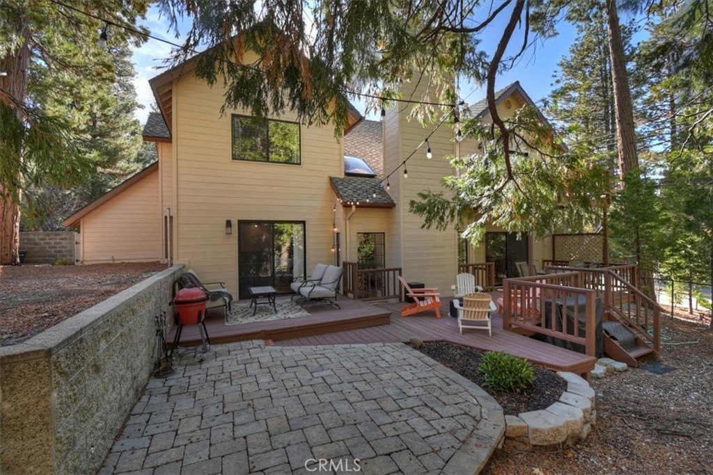 Lake Arrowhead, California, 92352, United States, 4 Bedrooms Bedrooms, ,3 BathroomsBathrooms,Residential,Forsale,2004860