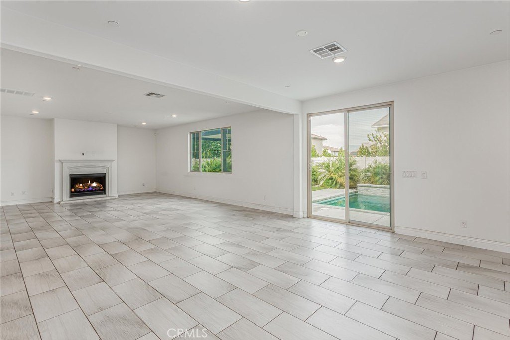 Loma Linda, California, 92354, United States, 5 Bedrooms Bedrooms, ,3 BathroomsBathrooms,Residential,Forsale,2007697