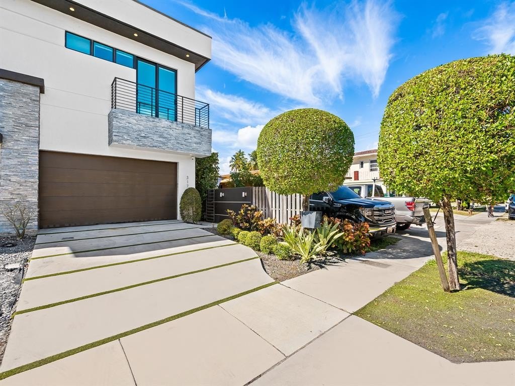 Fort Lauderdale, Florida, 33304, United States, 3 Bedrooms Bedrooms, ,3.5 BathroomsBathrooms,Residential,Forsale,2004487