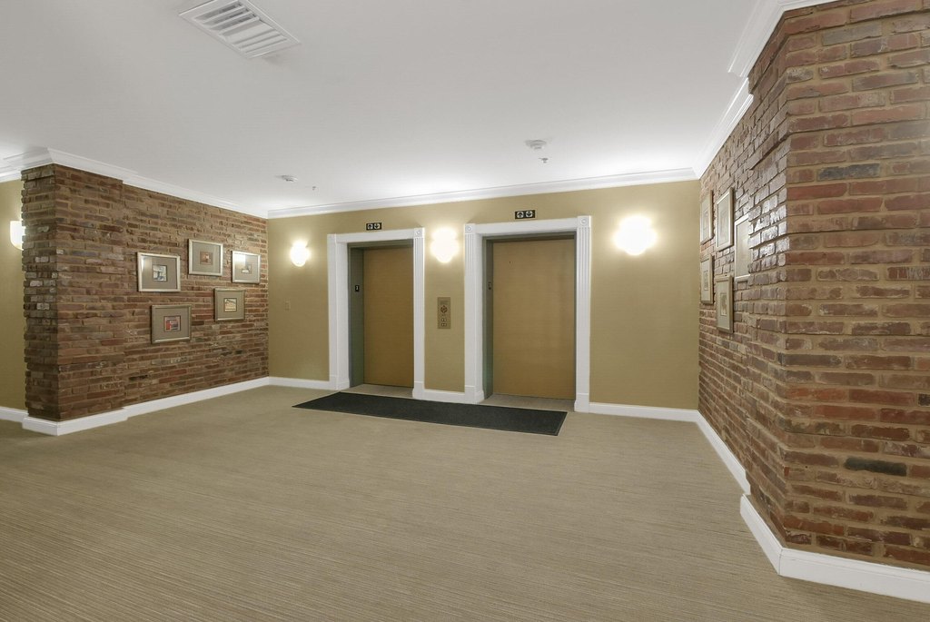 Chattanooga, Tennessee, 37402, United States, 2 Bedrooms Bedrooms, ,2 BathroomsBathrooms,Residential,Forsale,2004676