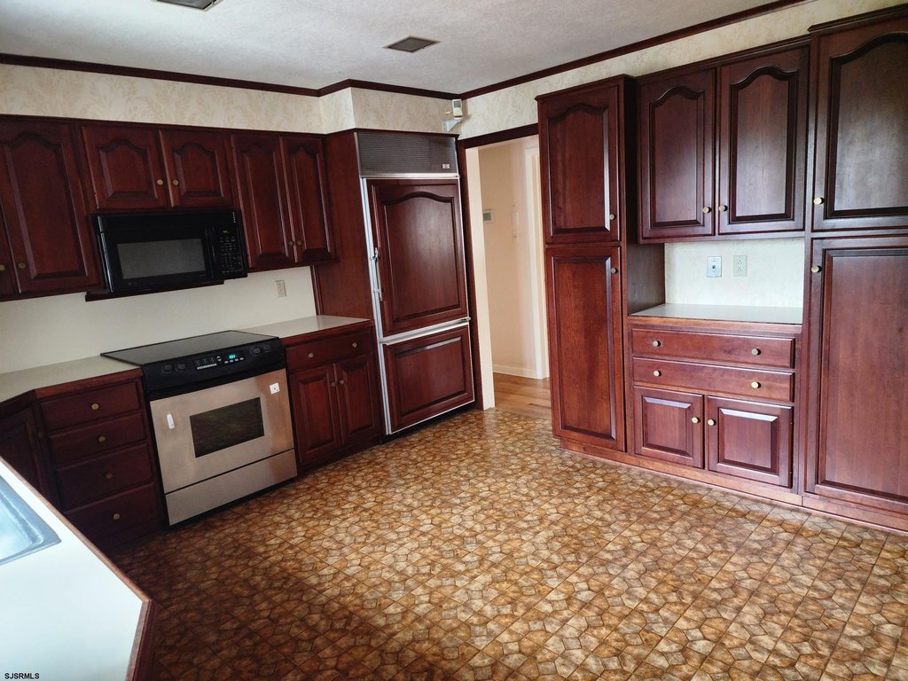 Linwood, New Jersey, 08221, United States, 4 Bedrooms Bedrooms, ,2 BathroomsBathrooms,Residential,Forsale,2004614