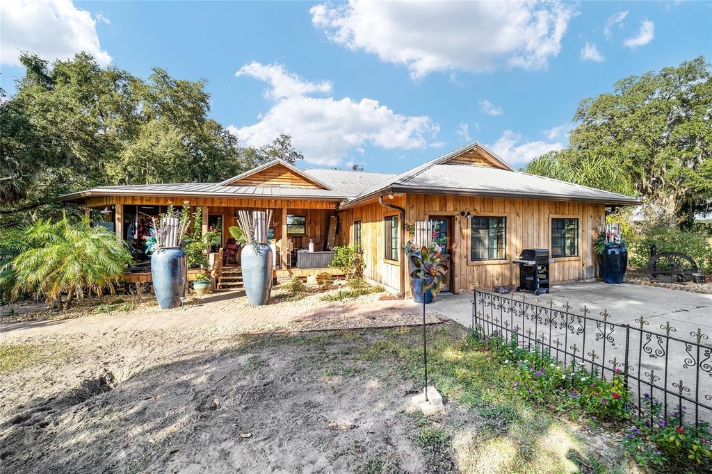 FRUITLAND PARK, Florida, 34731, United States, 2 Bedrooms Bedrooms, ,2 BathroomsBathrooms,Residential,Forsale,2004584