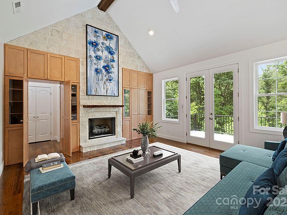 Flat Rock, North Carolina, 28731, United States, 3 Bedrooms Bedrooms, ,3 BathroomsBathrooms,Residential,Forsale,2004304