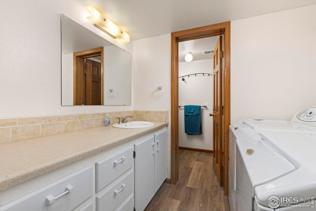 Loveland, Colorado, 80537, United States, 4 Bedrooms Bedrooms, ,3 BathroomsBathrooms,Residential,Forsale,2004282