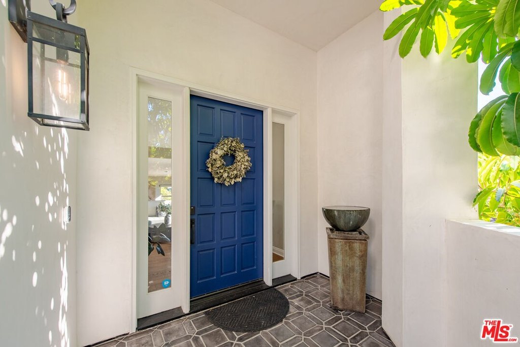 Malibu, California, 90265, United States, 4 Bedrooms Bedrooms, ,3.5 BathroomsBathrooms,Residential,Forsale,2009613