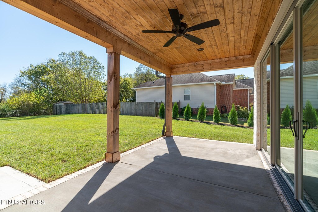 Maryville, Tennessee, 37801, United States, 3 Bedrooms Bedrooms, ,3 BathroomsBathrooms,Residential,Forsale,1942429