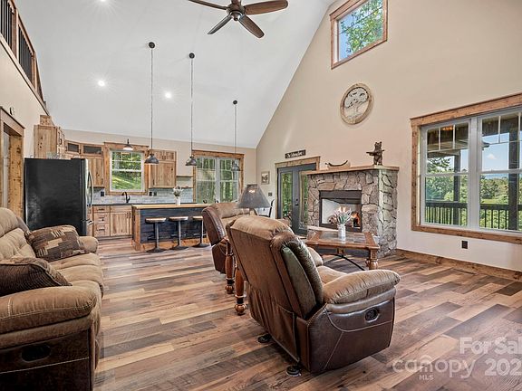 Leicester, North Carolina, 28748, United States, 3 Bedrooms Bedrooms, ,2 BathroomsBathrooms,Residential,Forsale,2004307