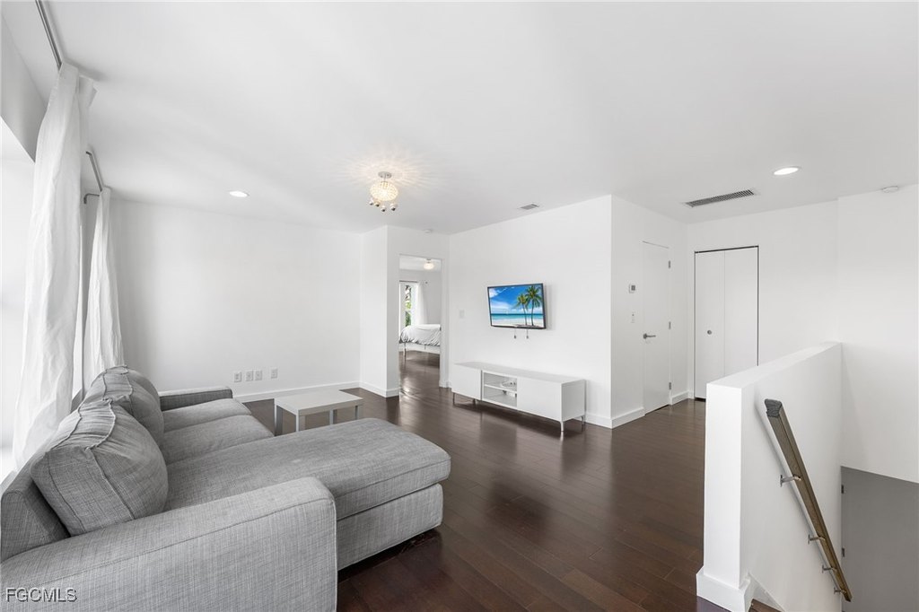 Fort Myers, Florida, 33908, United States, 5 Bedrooms Bedrooms, ,4 BathroomsBathrooms,Residential,Forsale,2004758