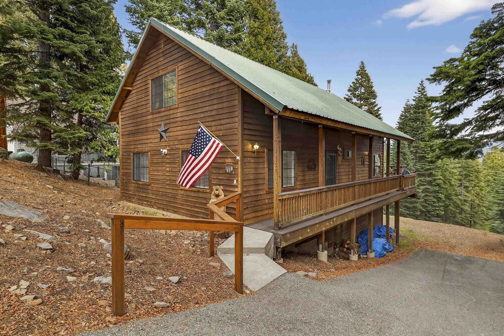 Lake Almanor, California, 96137, United States, 3 Bedrooms Bedrooms, ,2.5 BathroomsBathrooms,Residential,Forsale,2012842