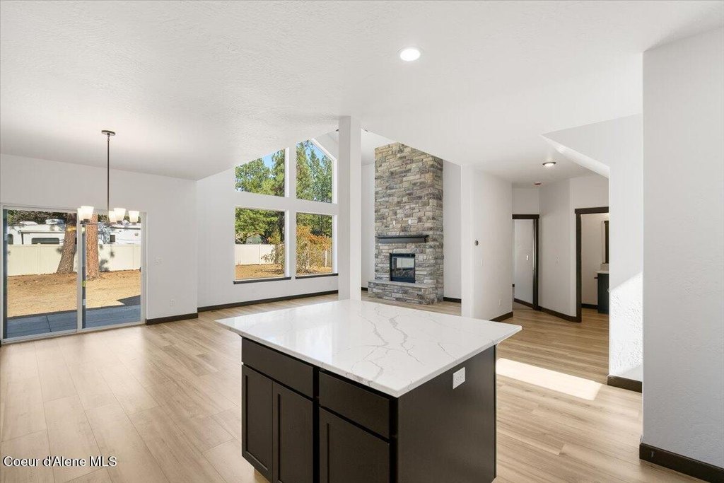 Post Falls, Idaho, 83854, United States, 4 Bedrooms Bedrooms, ,2.5 BathroomsBathrooms,Residential,Forsale,1984579