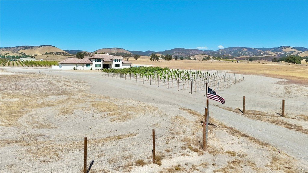 Lockwood, California, 93932, United States, 3 Bedrooms Bedrooms, ,3 BathroomsBathrooms,Residential,Forsale,2004820