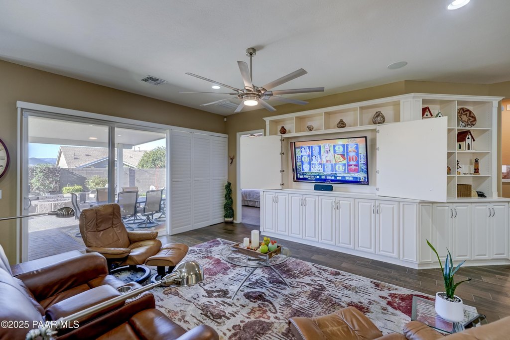 Dewey-Humboldt, Arizona, 86327, United States, 2 Bedrooms Bedrooms, ,2 BathroomsBathrooms,Residential,Forsale,1952162