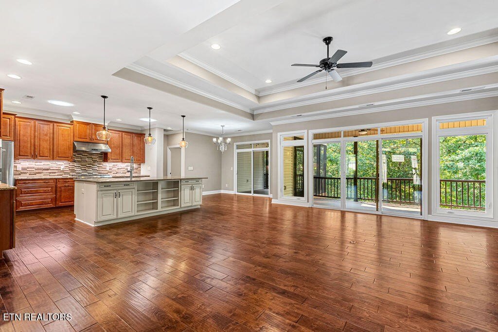 Loudon, Tennessee, 37774, United States, 3 Bedrooms Bedrooms, ,3.5 BathroomsBathrooms,Residential,Forsale,1960210