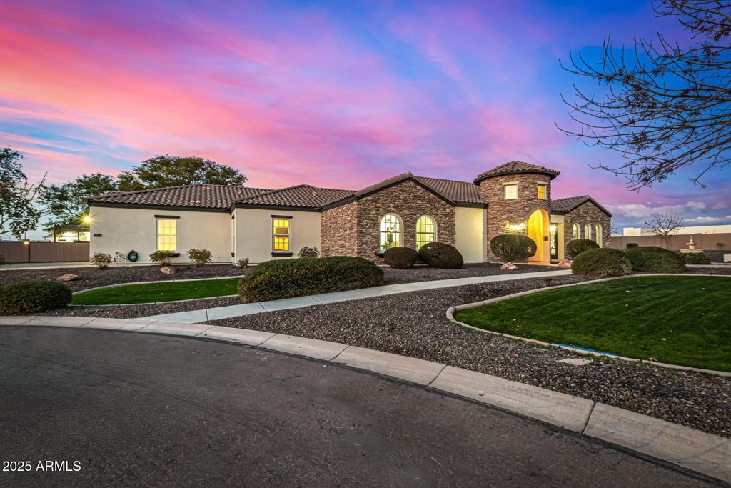 Gilbert, Arizona, 85296, United States, 4 Bedrooms Bedrooms, ,4.5 BathroomsBathrooms,Residential,Forsale,2004937