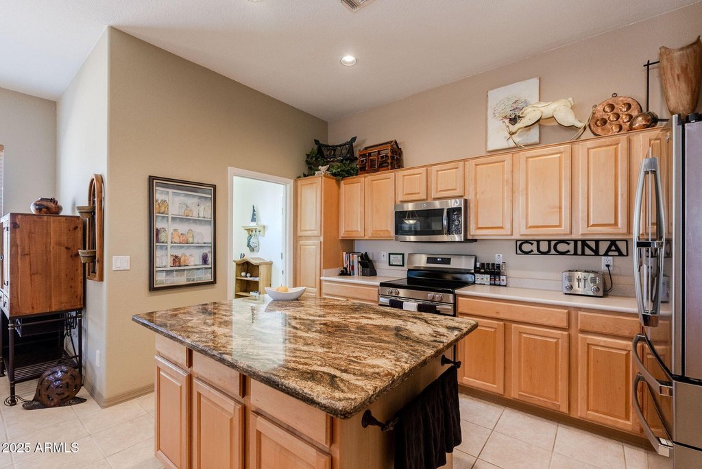 Gold Canyon, Arizona, 85118, United States, 3 Bedrooms Bedrooms, ,2 BathroomsBathrooms,Residential,Forsale,2004927