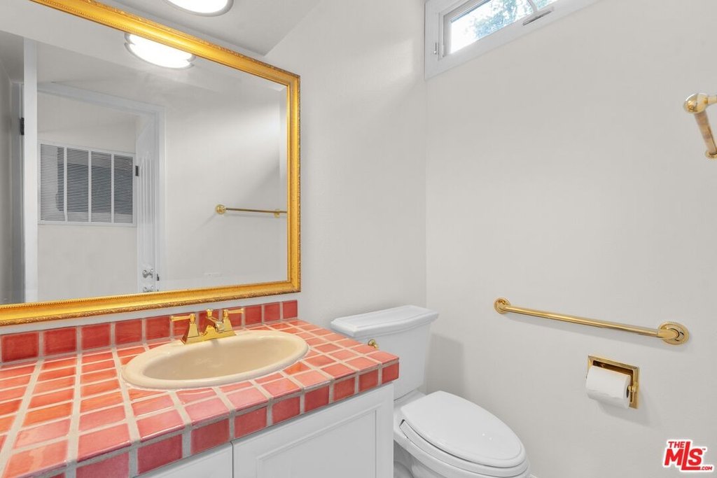 Malibu, California, 90265, United States, 4 Bedrooms Bedrooms, ,2.5 BathroomsBathrooms,Residential,Forsale,2009611