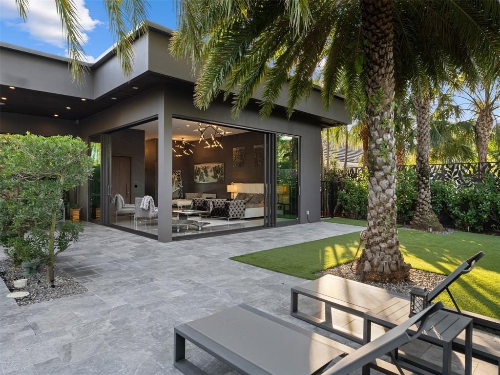 Fort Lauderdale, Florida, 33308, United States, 5 Bedrooms Bedrooms, ,6.5 BathroomsBathrooms,Residential,Forsale,2004491