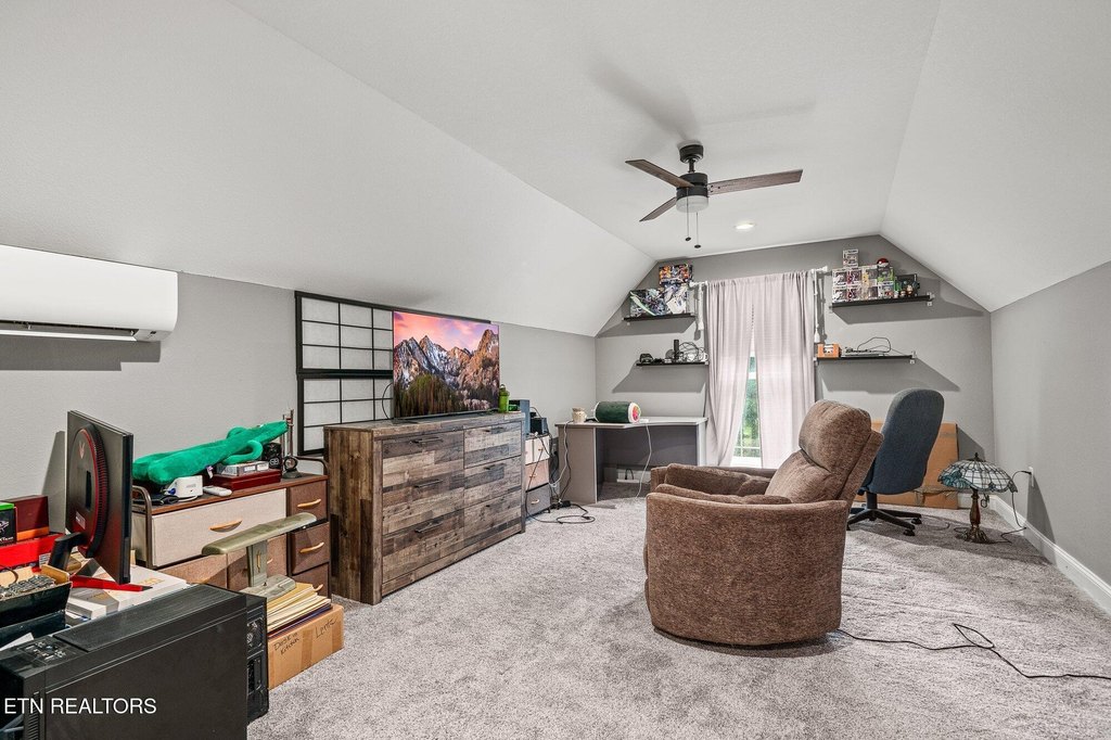 Crossville, Tennessee, 38558, United States, 3 Bedrooms Bedrooms, ,2.5 BathroomsBathrooms,Residential,Forsale,1907856