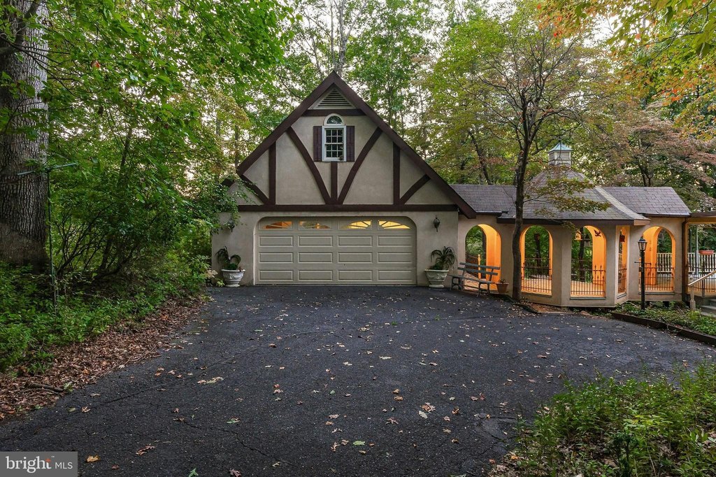 BETHLEHEM, Pennsylvania, 18015, United States, 5 Bedrooms Bedrooms, ,2.5 BathroomsBathrooms,Residential,Forsale,2009566