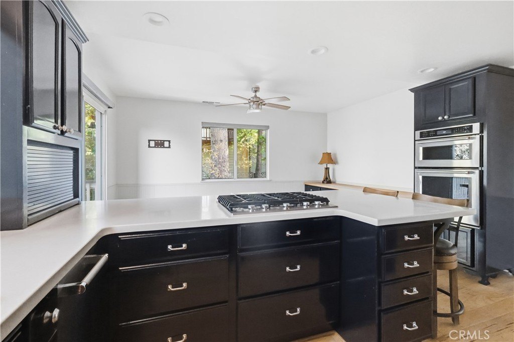 Lake Arrowhead, California, 92352, United States, 4 Bedrooms Bedrooms, ,3.5 BathroomsBathrooms,Residential,Forsale,2004861