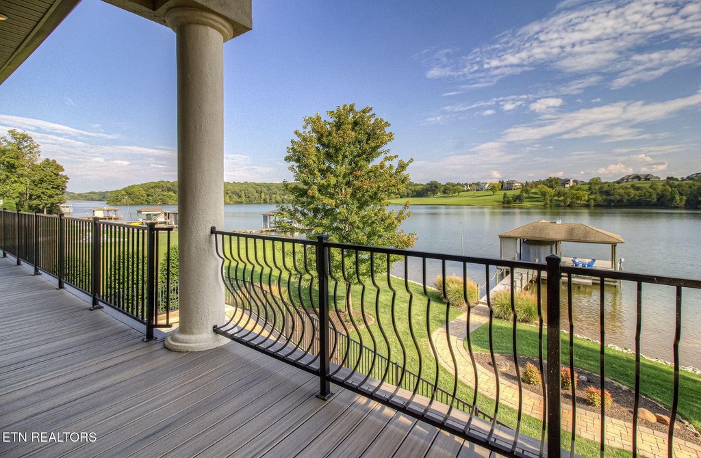 Vonore, Tennessee, 37885, United States, 4 Bedrooms Bedrooms, ,4.5 BathroomsBathrooms,Residential,Forsale,1960237