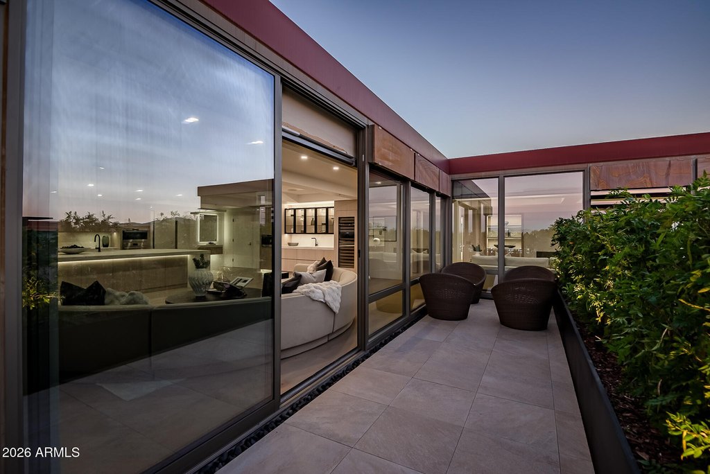 Scottsdale, Arizona, 85251, United States, 4 Bedrooms Bedrooms, ,4.5 BathroomsBathrooms,Residential,Forsale,2014347