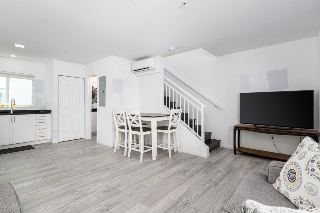 MARATHON, Florida, 33050, United States, 1 Bedroom Bedrooms, ,2 BathroomsBathrooms,Residential,Forsale,2011653